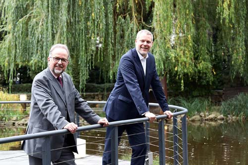 Wurde verabschiedet: der stellvertretende Verbandsvorsteher Dr. Ansgar Müller (links) – hier gemeinsam mit Verbandsvorsteher Dr. Andreas Coenen.